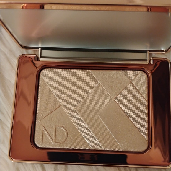 💖FIRM! NWT NATASHA DENONA I NEED A NUDE GLOW HIGHLIGHTER - Picture 9 of 13